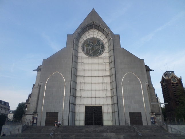 Notre Dame de la Treille, Place Gilleson